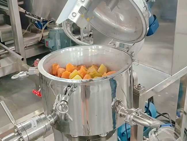 Test SLCM-P15 - cuire à la vapeur et moudre la patate douce pour une purée lisse